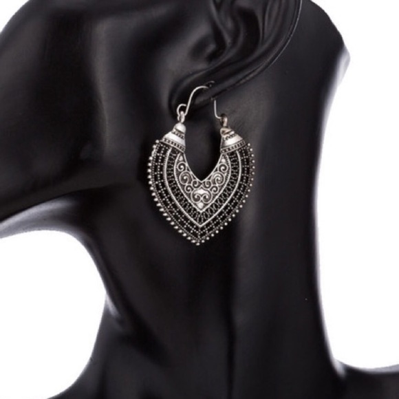 New! Drop Filigree Earrings - Picture 2 of 13